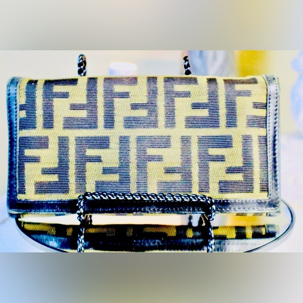 Authentic VTG Fendi Wallet Iconic FF Zucca Print